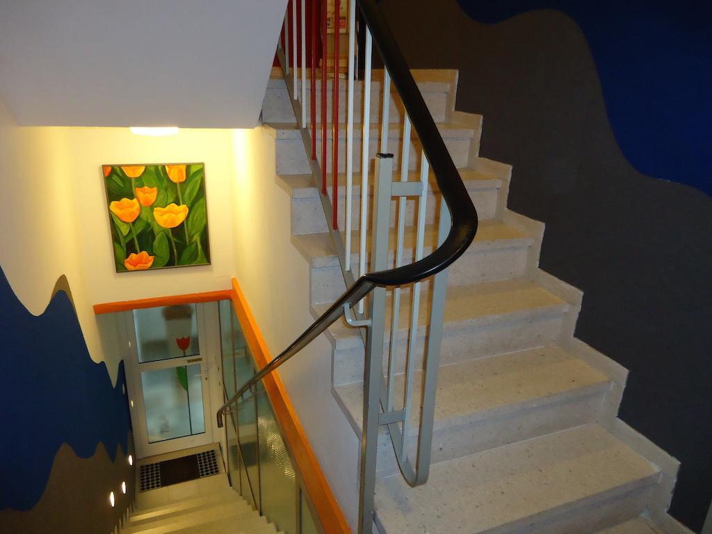Air Boardinghouse Tulip Stockum, Zu Fuss - 3 Minuten Zur Messe Düsseldorf Dış mekan fotoğraf