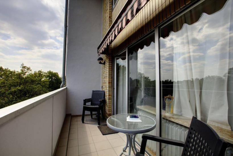 Air Boardinghouse Tulip Stockum, Zu Fuss - 3 Minuten Zur Messe Düsseldorf Dış mekan fotoğraf